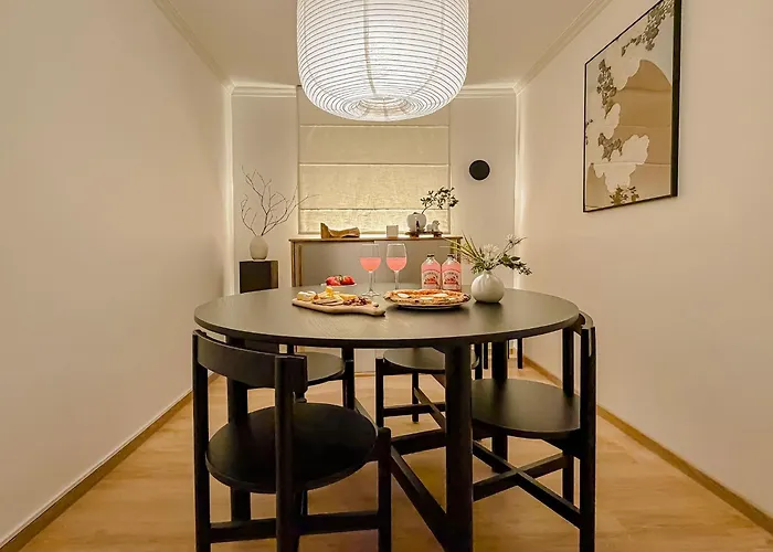 Villa New Hongdae Yeonnam Cozy 2br 5min Airport Bus