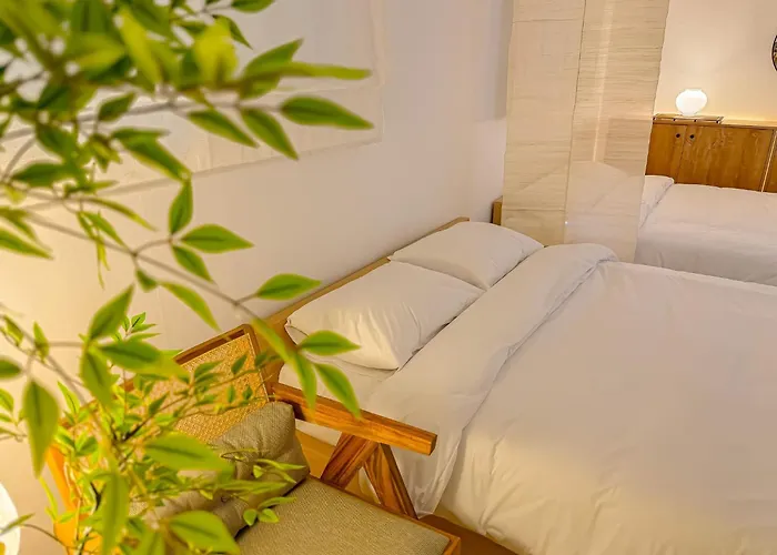 New Hongdae Yeonnam Cozy 2br 5min Airport Bus Villa Seoel