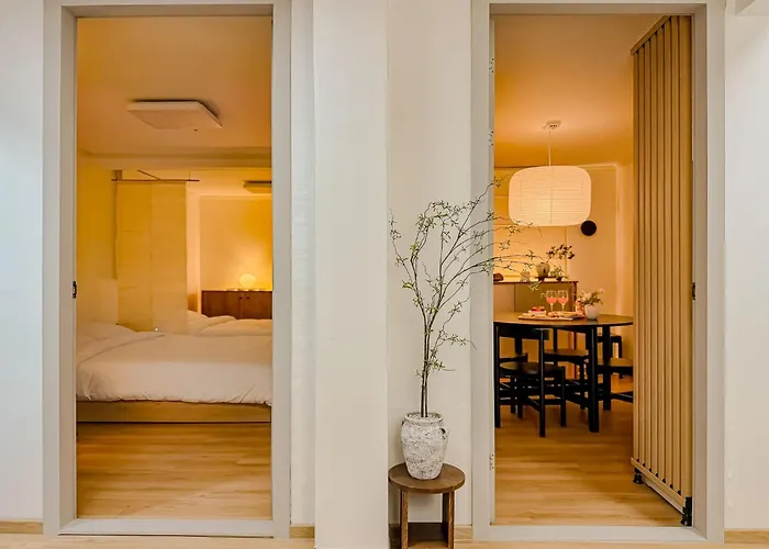 Villa New Hongdae Yeonnam Cozy 2br 5min Airport Bus