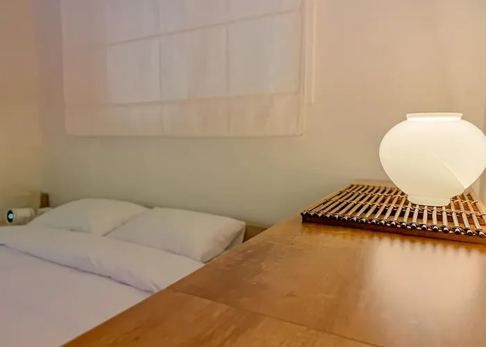 New Hongdae Yeonnam Cozy 2br 5min Airport Bus *