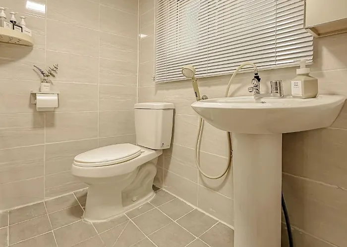 Villa New Hongdae Yeonnam Cozy 2br 5min Airport Bus *